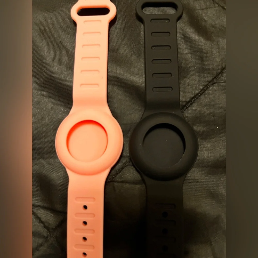 Lot of 2 AirTag Wristbands new